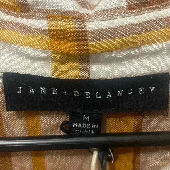 New Jane + Delancey Plaid Lightweight Button Down Blouse Size Medium - Picture 3 of 6